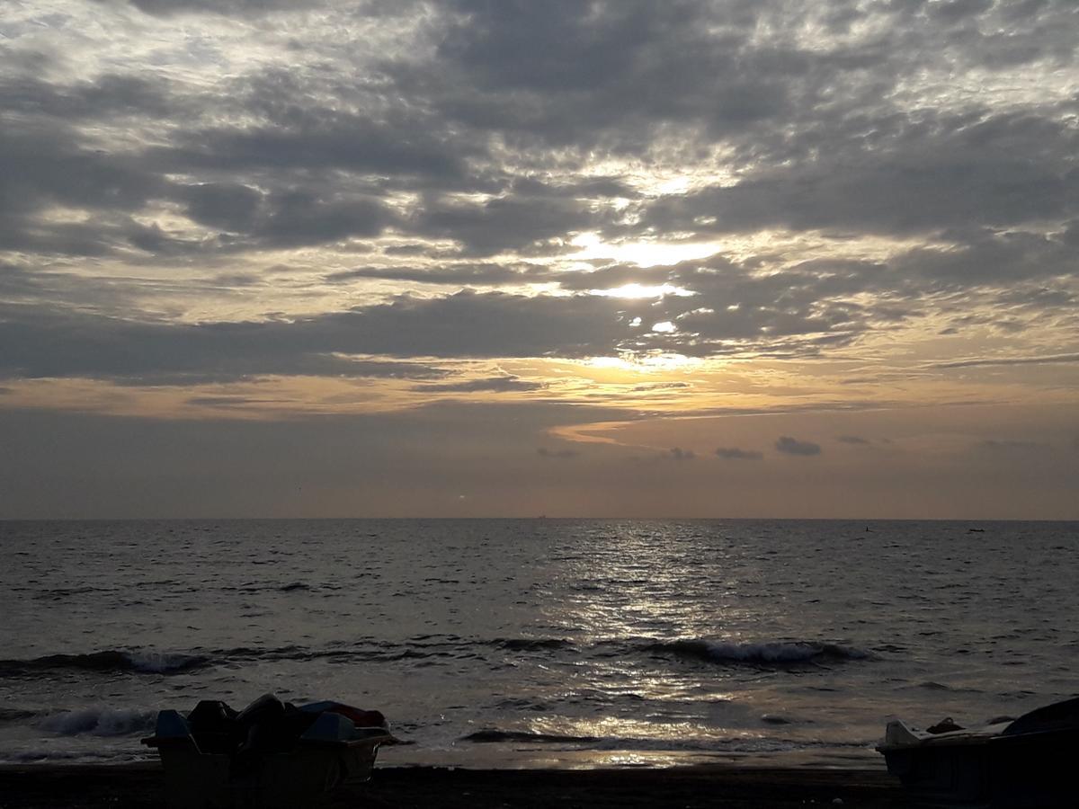 Nico Lagoon Hotel نيجومبو المظهر الخارجي الصورة