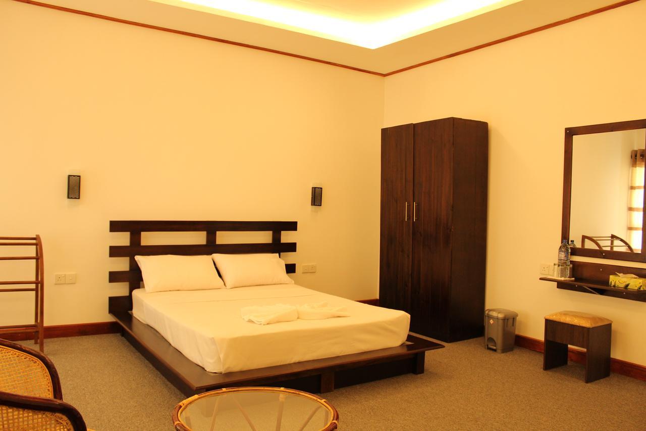 Nico Lagoon Hotel نيجومبو المظهر الخارجي الصورة