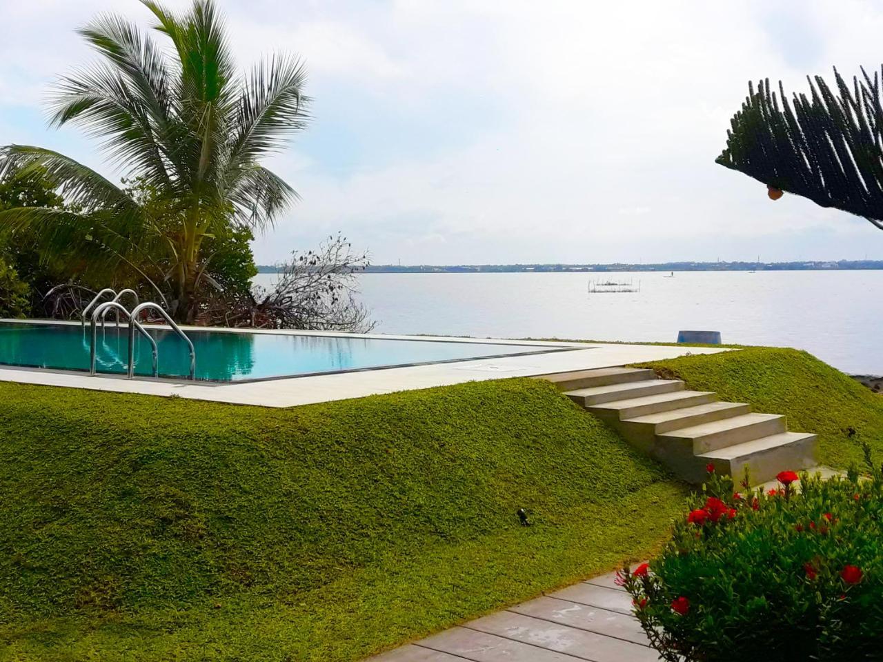 Nico Lagoon Hotel نيجومبو المظهر الخارجي الصورة