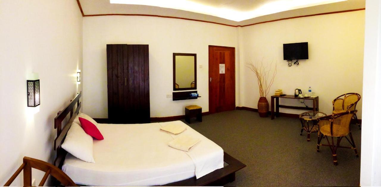 Nico Lagoon Hotel نيجومبو المظهر الخارجي الصورة